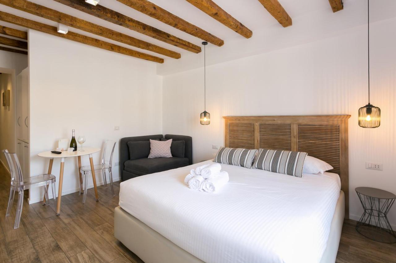 Navigli - Vigevano 45 & Casale 3A Studios Μιλάνο Δωμάτιο φωτογραφία