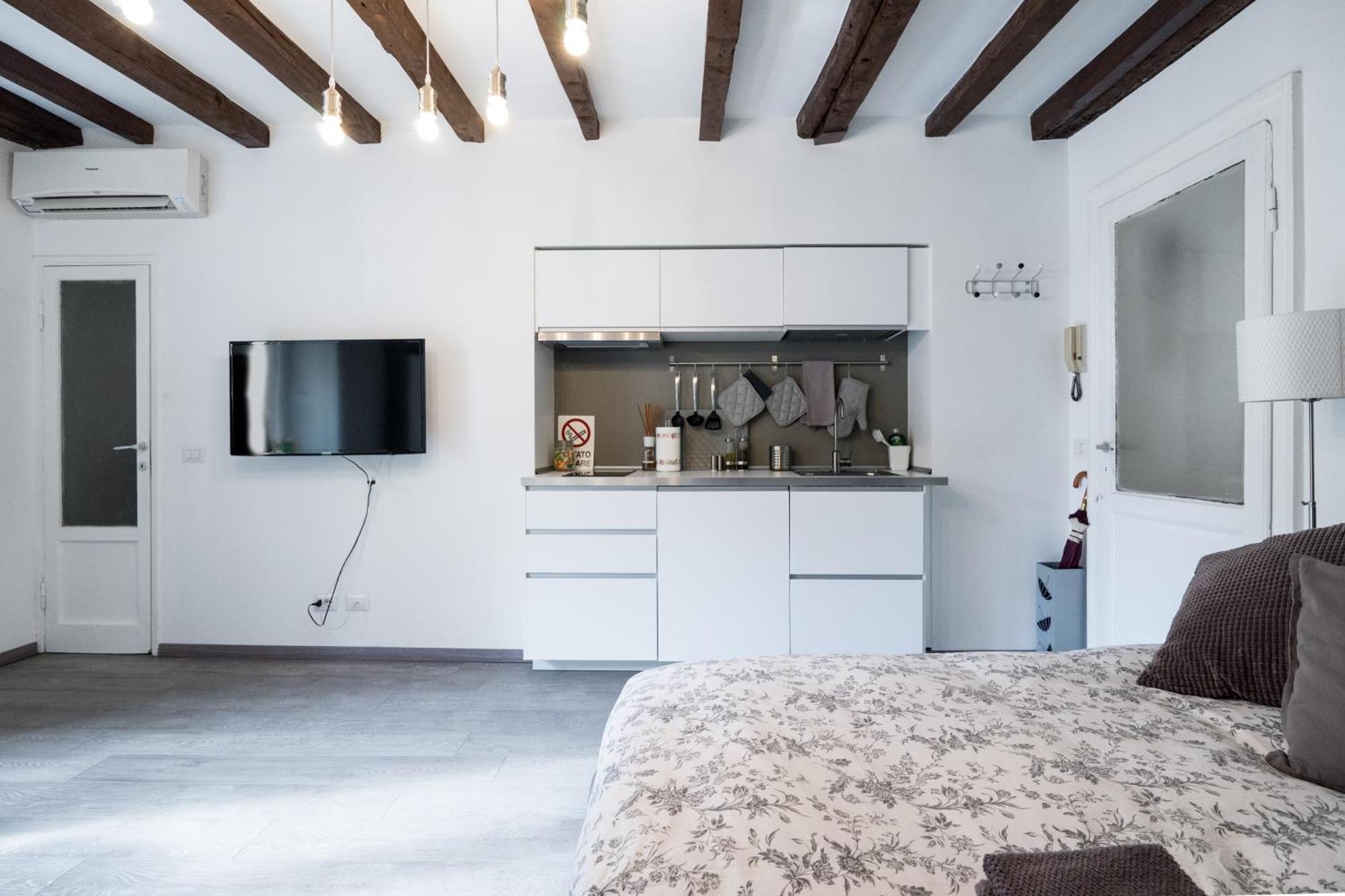 Navigli - Vigevano 45 & Casale 3A Studios Μιλάνο Δωμάτιο φωτογραφία